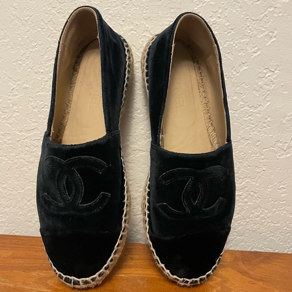 CHANEL ESPADRILLES - Picture 3 of 5